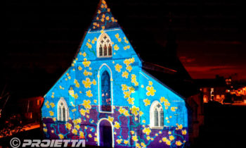 Projections de Noël sur les façades respectant l'architecture