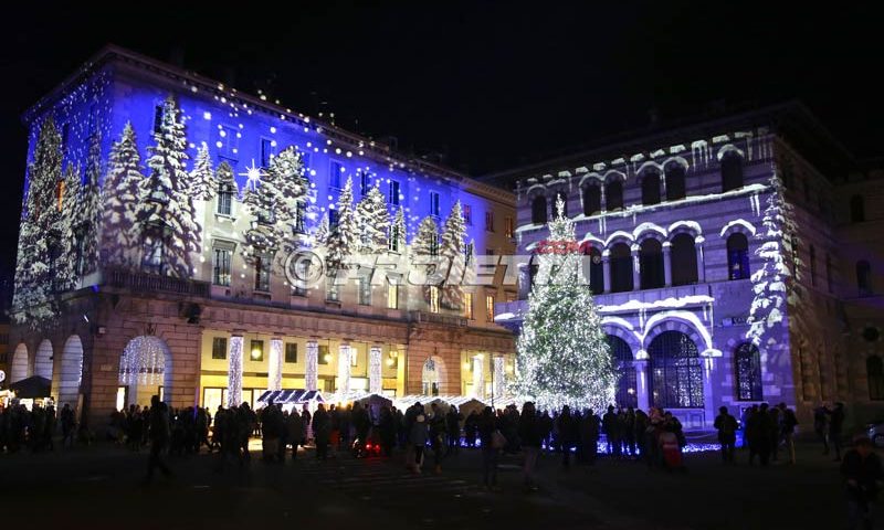 Proiezione bosco innevato Natalizio - Como Magic Light Festival 2015
