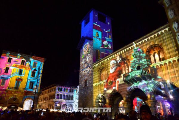 Campanile Parlante a Como per la Città dei balocchi