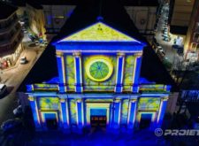 Proietta in occasione del Natale illumina la pizza San Lorenzo