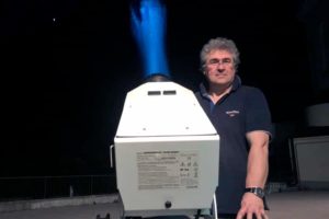Proiezioni di Daniele Lorenzo Fumagalli: volto di Leonardo da lunga distanza - Powered by Proietta