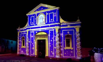 Projections de Noël sur les façades respectant l'architecture