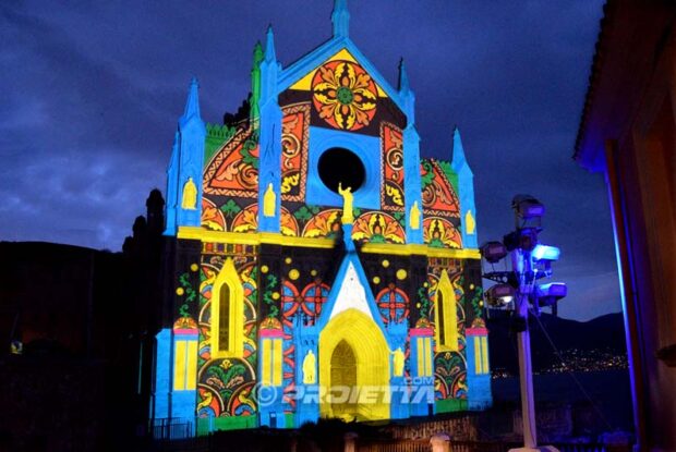 Projection on church mapped respecting the architecture