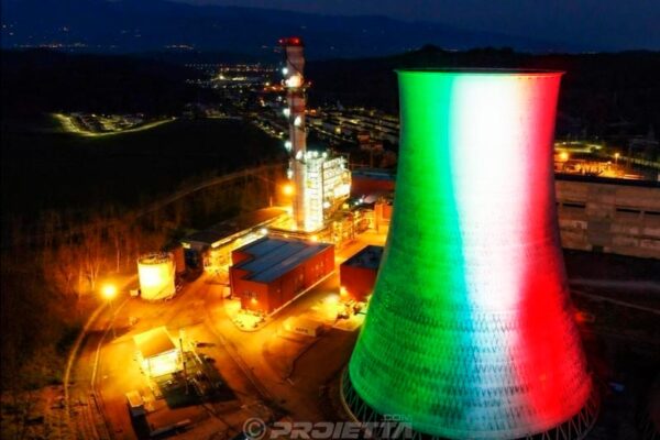 Proiezione sulle torri di raffreddamento