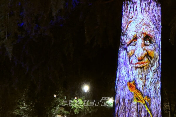 Albero Parlante a proiezione